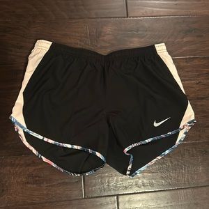 women’s nike running shorts